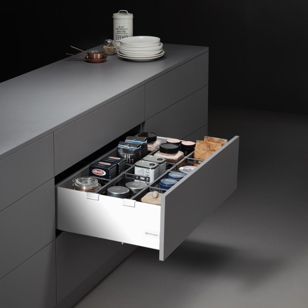 37ff8869-03e9-11f0-816d-001e670406c5-1